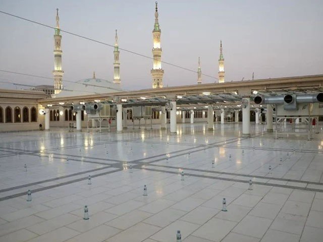 prophet mosque roof allow for prayers
